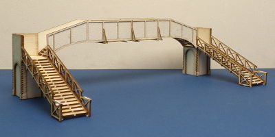 B 00-32 OO gauge Southern style platform footbridge